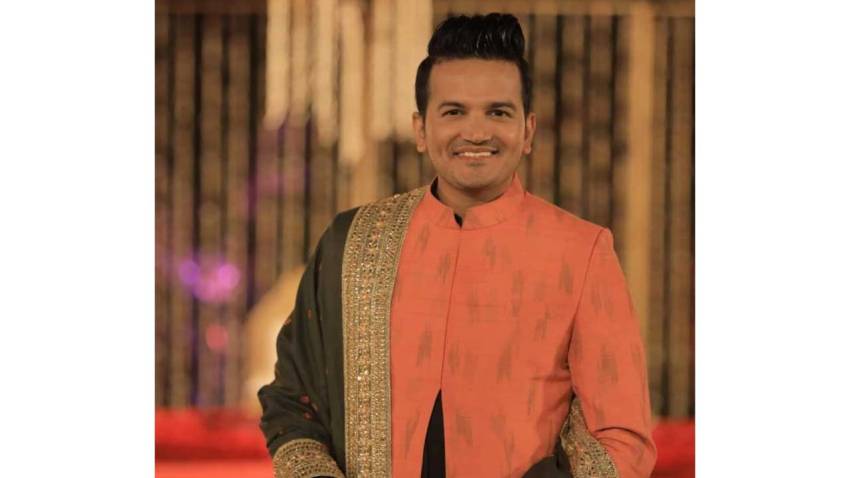 Girish Sharma Won "Wedding EmCee Of The Year 2023"  at WV Connect Awards