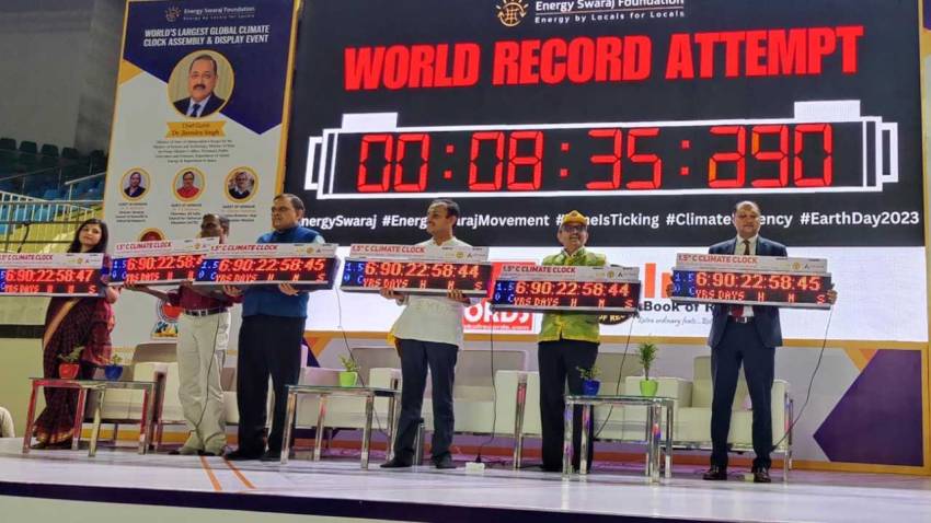 India sets world record with the world’s largest global climate clock assembly event