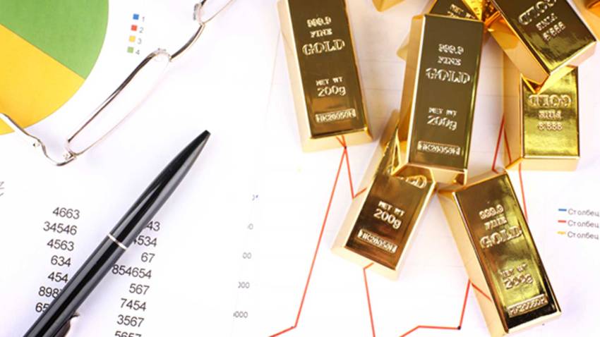 Gold Rate Today: How to Check the Best Time to Invest in Gold? (Image: Shutterstock)