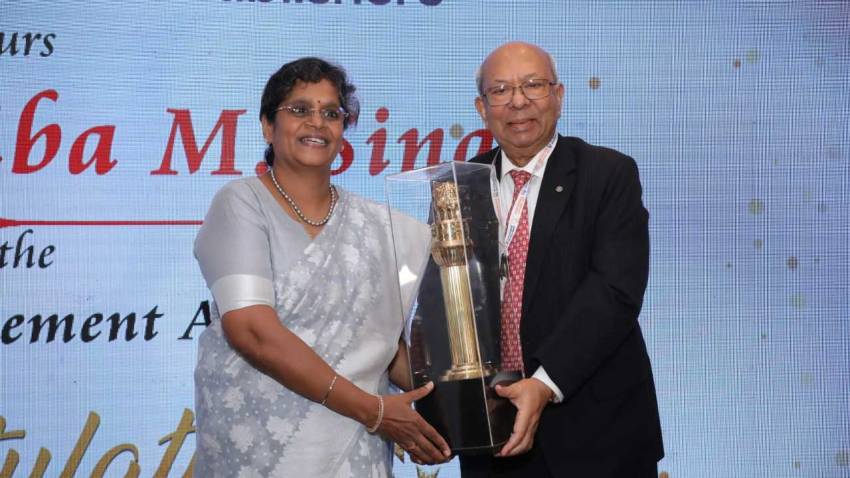 Justice Prathiba Singh Honored with Lifetime Achievement Award by Federation of Indian Publishers at IPC - 2023